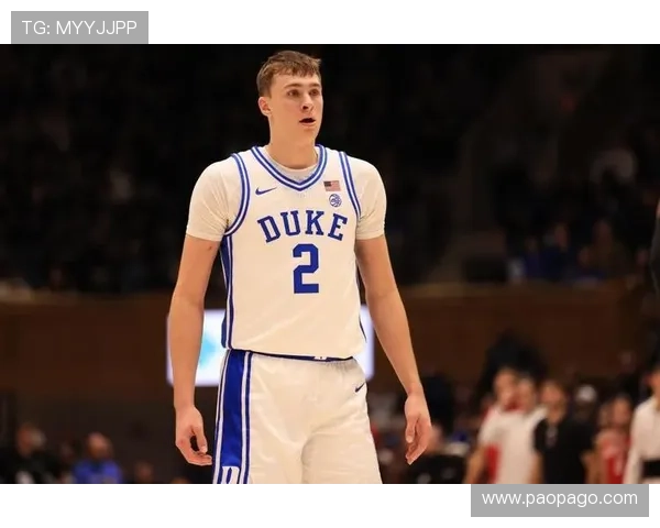 弗拉格砍下二十九分七板率独行侠力克鹈鹕全场激战展现强势表现力