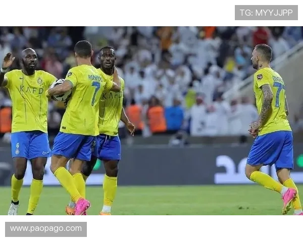 利雅得胜利上半场领先杜尚别独立菲利克斯点球破门西马坎再添一分